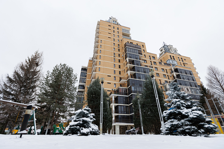 «На мой взгляд, сейчас как никогда, в условиях экономической нестабильности, элитная недвижимость в центре города в одной из лучших локаций &mdash; один из самых надежных и проверенных способов сохранения капитала»