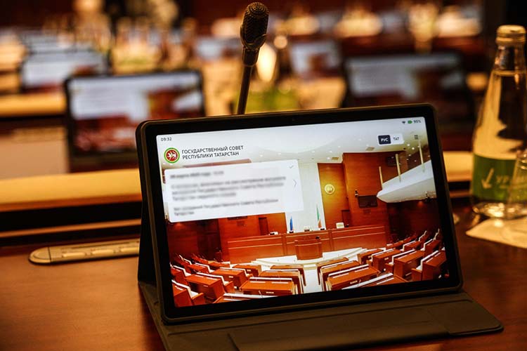 Кабмин Татарстана подписал закрытое распоряжение об организации общественно-политической работы в республиканских органах исполнительной власти