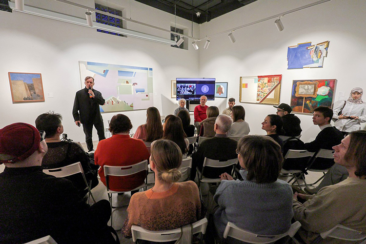 «Замечательно, когда работы художника хранятся в Третьяковке, но их там годами никто не видит…»