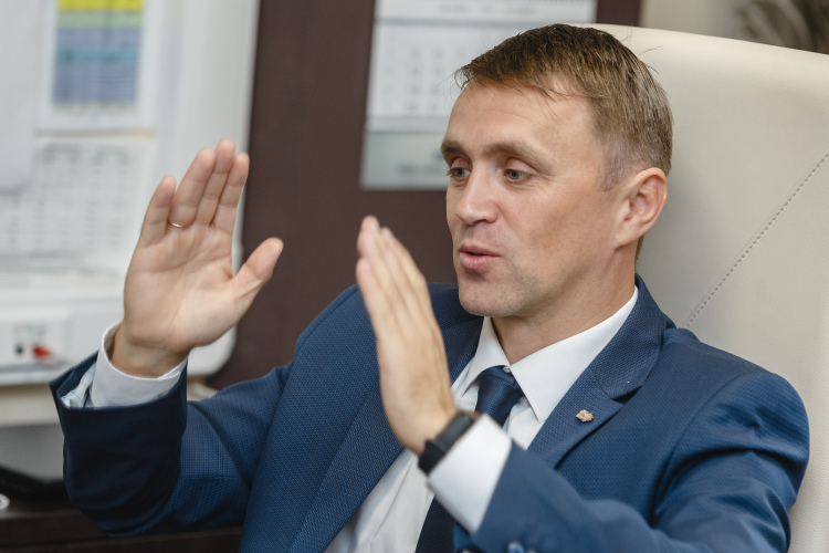 «Большаков &mdash; честный человек и профессионал. Огромным уважением пользуется у «Системного оператора». Скромный человек с незапятнанной репутацией»