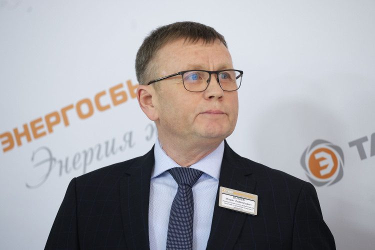 Правой рукой Рифнура Хайдаровича называют первого заместителя директора по закупкам и продажам энергии и мощности Марата Валиева