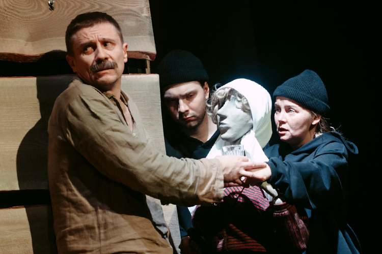 «Судьба человека»: Эмиль Талипов вышел из зоны комфорта и «сыграл» в куклы