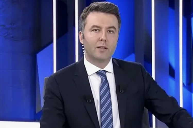 Самый громкий и болезненный арест &mdash; журналист Мехмет Акиф Эрсой, бывший главный редактор Habertürk TV