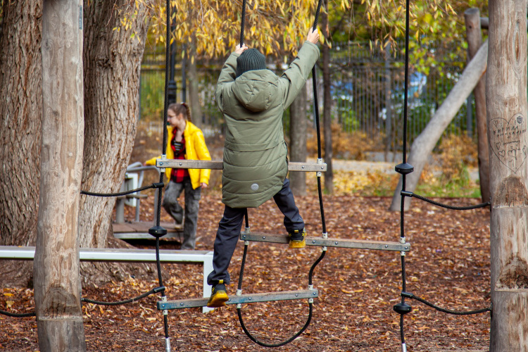 Что есть в Адмиралтейке сегодня? С точки зрения природы зеленая территория Зилантовой горы, сквер им. Столярова, обновленный по программе благоустройства сад Рыбака