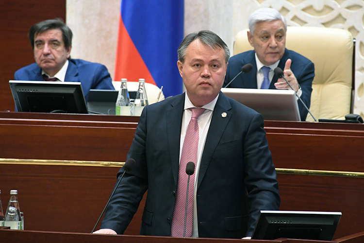 Абашев выделил три приоритета для системы здравоохранения республики на 2026-й год &mdash; укрепить кадровый потенциал, развивать качественную инфраструктуру и усовершенствовать коммуникацию с населением