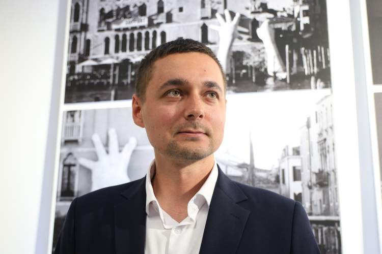 Владимир Кириллов считает, что ситуация уже схожа с московской, только у нас заведений меньше, поэтому эффект ощущается сильнее