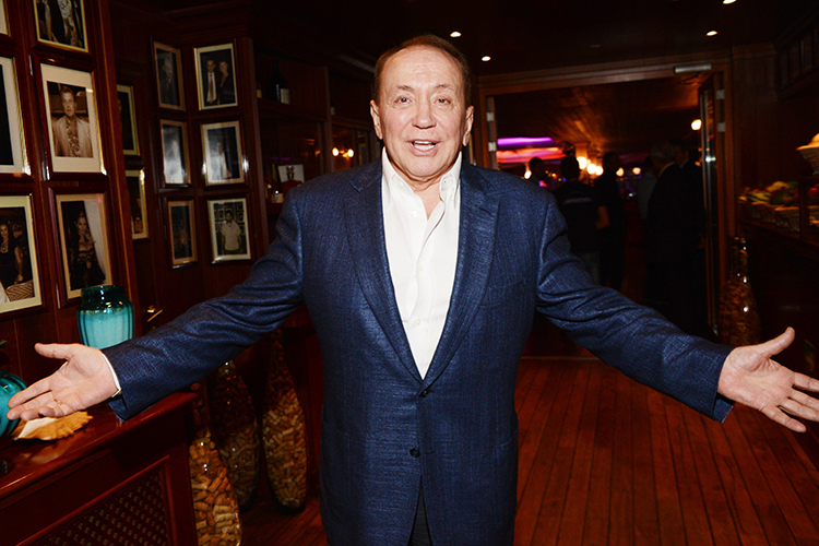 «Многие говорят, что КВН уже не тот». Александр Васильевич по этому поводу высказывался просто: «Слава богу, что он не тот. Кому он нужен, если бы был тот?»