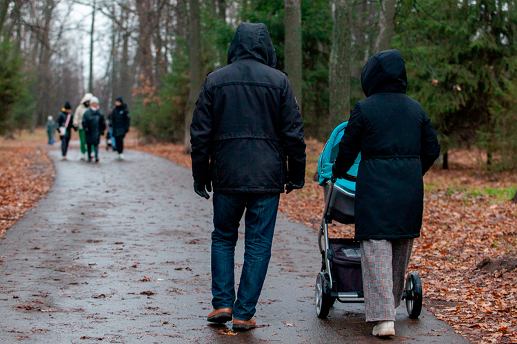 16% студентов хотят только одного ребенка, 41% планируют двоих, и 15% &mdash; троих и более. Еще 20% затруднились с ответом, а 8% вовсе не хотят заводить детей