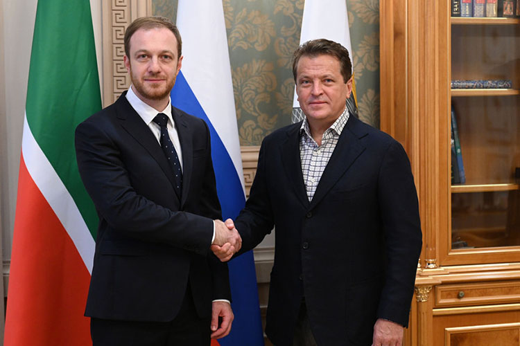 По словам градоначальника, назначенный на должность главы комитета по развитию туризма города петербургский бизнесмен Александр Шавлиашвили «хочет в чужом для себя городе сделать то, что десятилетиями плохо реализовывалось»