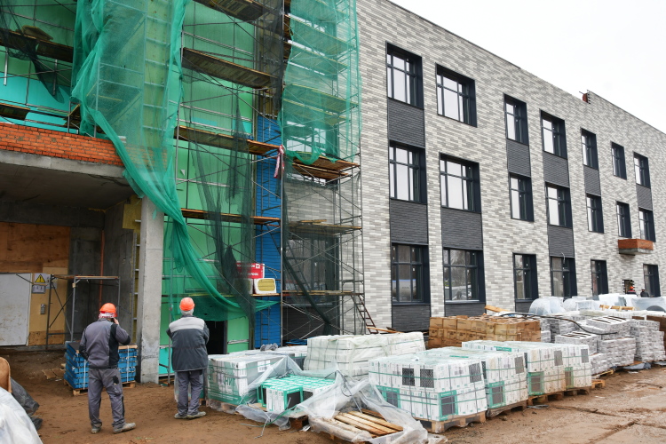 ООО «Грань», известное в том числе возведением Болгарской исламской академии и полилингвальных комплексов «Адымнар», занимает 3-е место в нашем рейтинге