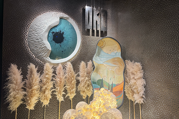 Тут концептуально смешали Францию и Татарстан, легенду об Ак буре и этнические мотивы