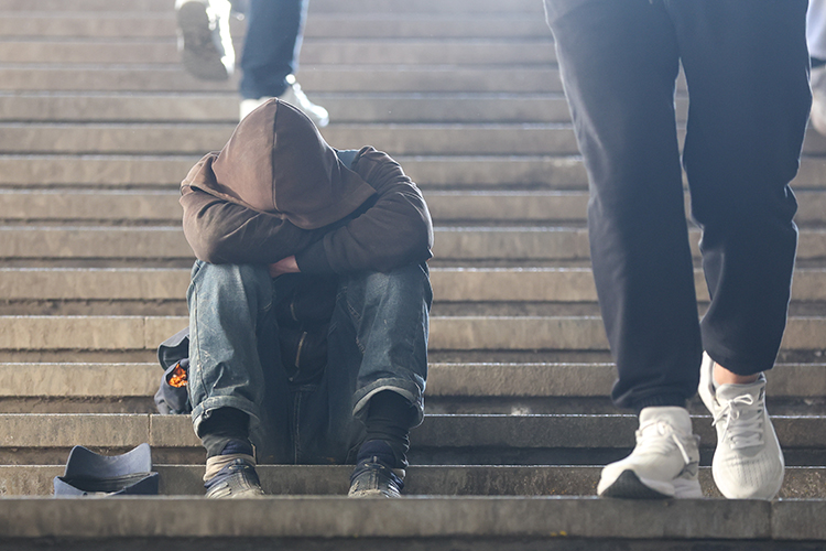 «В учебные центры начали привозить бомжей. Я сейчас абсолютно не шучу, не утрирую, не преувеличиваю. Говорю о том, что мне рассказывают инструкторы и офицеры, мои друзья и знакомые из учебных центров»