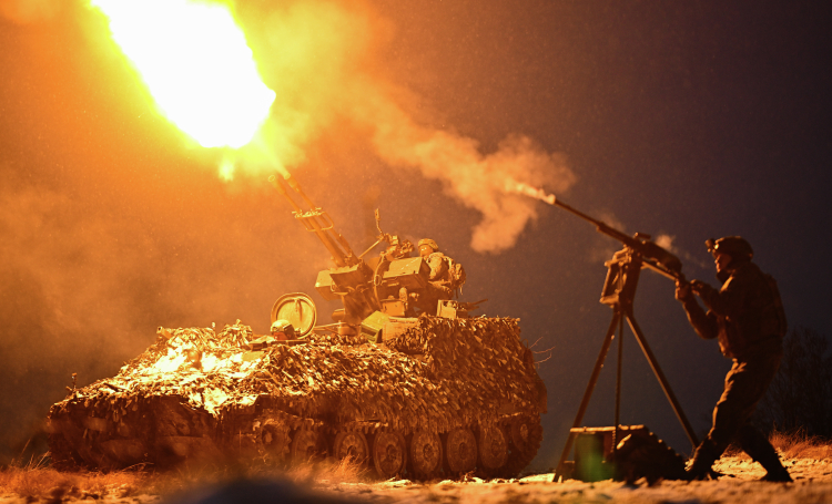 «Мы не только по электростанциям бьем, но и по складам, коммуникациям, логистике вражеской»