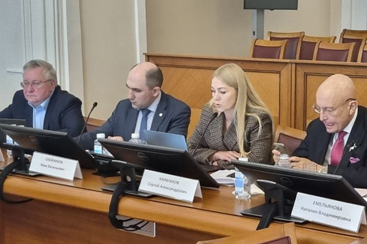 Юрий Крупнов, выступая на сессии Тобольских чтений, подчеркнул, что необходимость укрепления отношений с Центральной Азией обусловлена не только географической близостью, но и схожим менталитетом