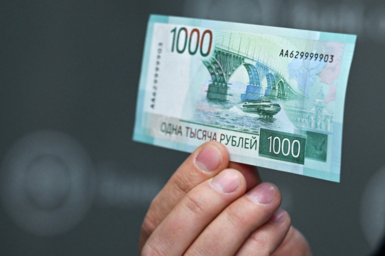 Без Кремля, КФУ и Сююмбике, зато с Дворцом земледельцев и эчпочмаком: Казань все-таки поместили на деньги