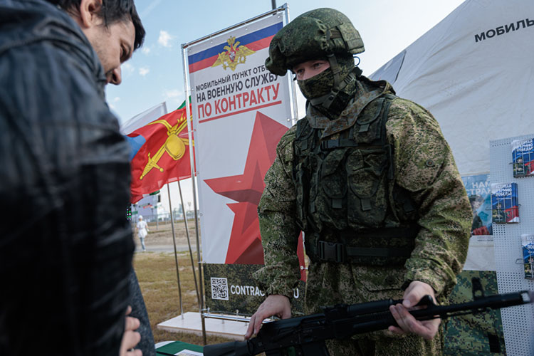 План по набору контрактников республика выполнила еще к октябрю за счет отлаженной рекрутинговой системы и серьезных размеров единовременной выплаты