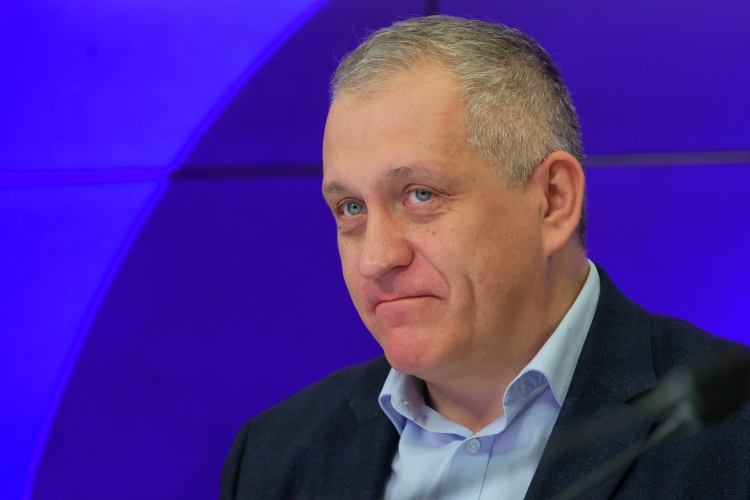 Борис Межуев: «Трамп напоминает мне героя известной песни «Барьер», в которой пелось: «Он шел, как бык, на красный свет»