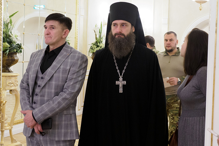 В Казань игумена перевели указом патриарха Кирилла в 2017 году. Вместе с ним в Татарстан из Оптины пустынь приехал и иеромонах Симеон (Кулагин)