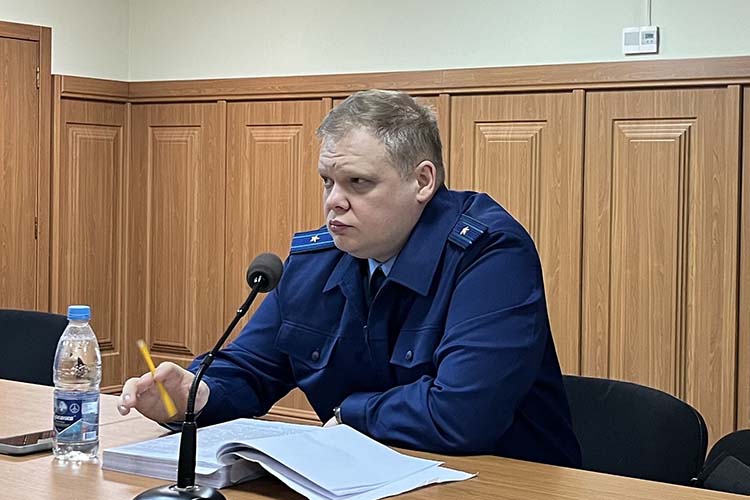 Дмитрий Зайцев: «Набиев, обладая авторитетом и связями в правоохранительных и налоговых органах, предложил предпринимателю Кайманову за взятки оказывать общее покровительство по службе, обеспечение благоприятных условий ведения бизнеса, на что Кайманов согласился»