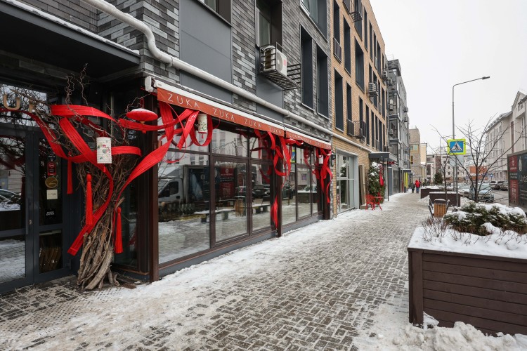 «Цивилизация кафе и ресторанов заканчивается в центре, по границе Булака. Исключение разве что улица Столбова»