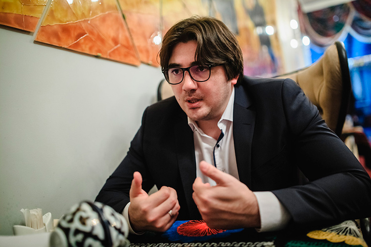  По словам Нурислама Шарифулина, владельца сетей P.Love и Love.ashe, число корпоративов в сравнении с прошлым годом упало на 20-30% 