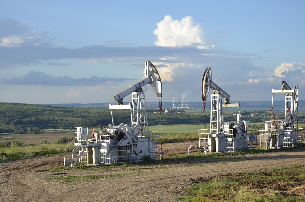 «В 2025-м ожидаемый объем добычи нефти в нашей компании сохранился на уровне предыдущих двух лет &mdash; около 400 тыс. тонн. В 2023 и 2024 годах мы добыли 407 тыс. и 402 тыс. т нефти соответственно»