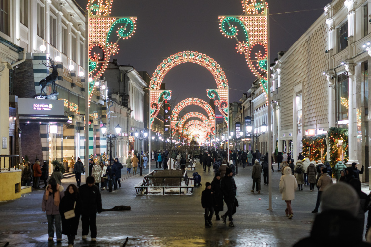 Улица Баумана пестрит большим количеством разнообразных заведений и баров разной ценовой категории
