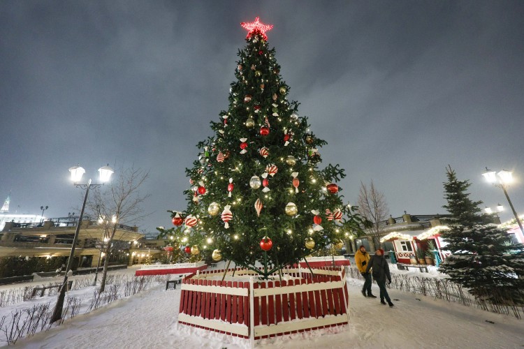 На Кремлевскую набережную отправляемся с семьей и детьми