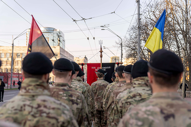 «У противника сейчас есть определенный недостаток пехоты, особенно мотивированной, и целостная линия фронта отсутствует»