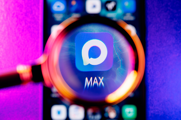 По «Телеграму» вопрос висит в воздухе: депутаты открыто говорят, что не заблокируют, пока народ на Мах не пересядет