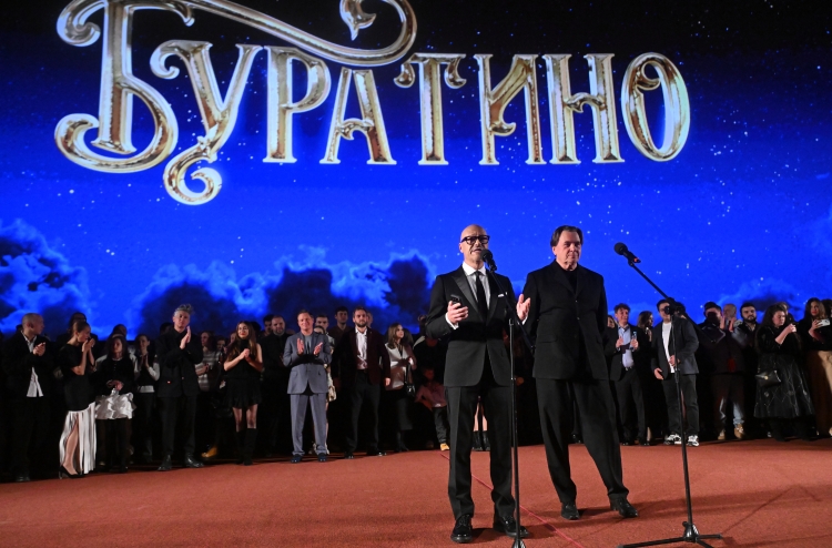 Режиссер Федор Бондарчук и генеральный директор Первого канала, продюсер Константин Эрнст