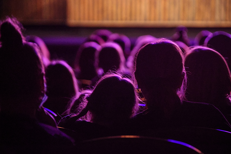 «Сколько бы местные власти обычно ни вкладывали в кинематограф, ресурсов не хватает. И первое слагаемое успеха &mdash; желание аудитории»