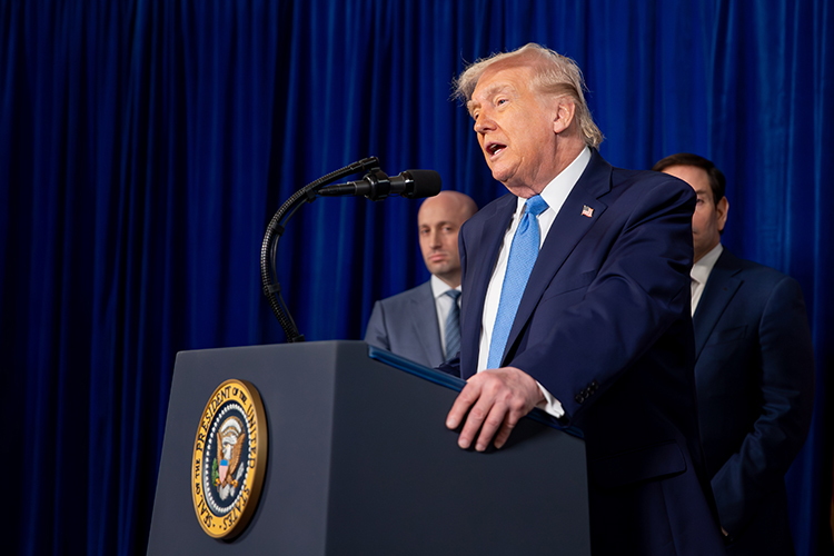 Дональд Трамп на специальном брифинге по мотивам операции «Абсолютная решимость» раскрыл некоторые детали «маршрута» венесуэльского лидера