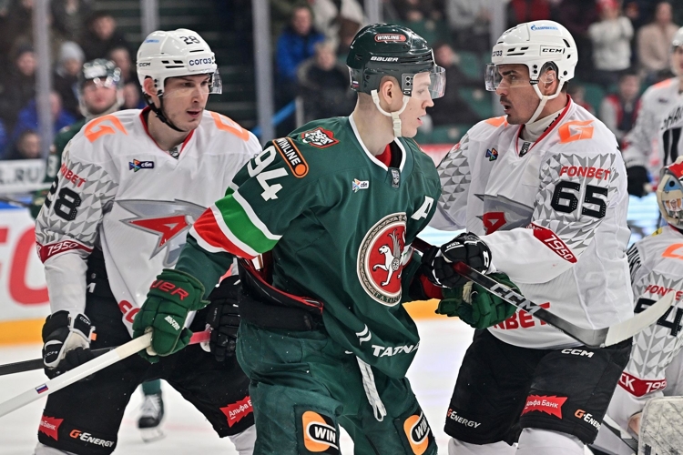 «Ак Барс» уступил «Авангарду» &mdash; 1:2