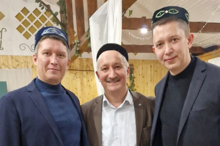 По словам Марса Тукаева, семья Гимадутдиновых была спонсорами всех национальных и религиозных мероприятий, вносила большой вклад в проведение национального праздника татарского и башкирского народов «Барда зиен», «Барда җыены»