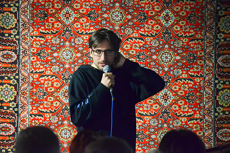 Олег Кармунин: «Сторонний наблюдатель и не скажет, что 2025-й какой-то великий год, который повлиял на нашу музыку»