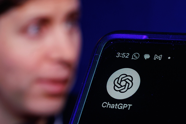 Скорость появления новых чудес будет колоссальной, говорит Альтман. Спикер заявляет, что к 2035 году прогресс может быть чрезвычайно огромен: от колонизации космоса до появления высокоскоростных нейроинтерфейсов