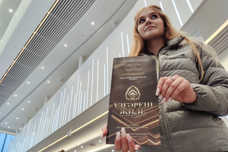 Культурные власти республики еще стесняются объявить о закрытии проекта «Үзгәреш җиле» («Ветер перемен»). Фестиваль, призванный реформировать татарскую эстраду, не проводится уже два года