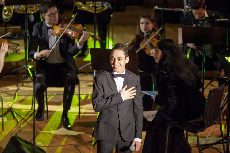 «Когда они научатся выступать сами, им будет вдвойне приятно получать аплодисменты зрителей. И мне тоже будет вдвойне приятно» (на фото &mdash; Линар Шаймухаметов)