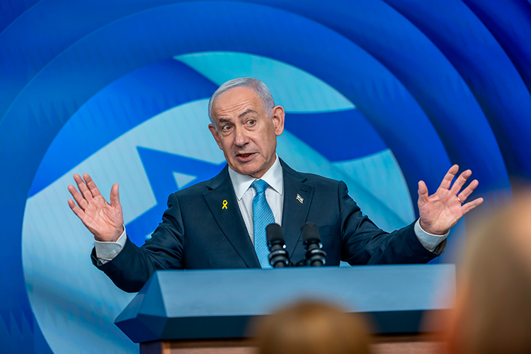 «[За беспорядками стоит] Израиль &mdash; 100 процентов. Такая лебединая песня Нетаньяху. Ему главное &mdash; убрать Иран. Пока иранский режим существует, все действия Нетаньяху преступны. Если он свергнет Иран, то будет ситуация «победителей не судят»