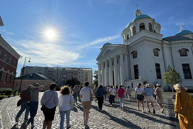 «За год наши туры подорожали в среднем на 10 процентов, при этом проживание выросло в цене на 20 процентов, остальные составляющие тоже резко поднялись в цене»
