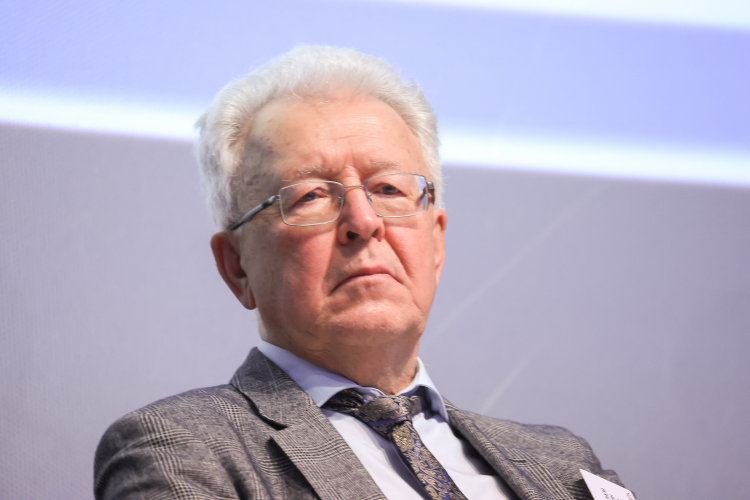 Валентин Катасонов: «Доля России в мировой экономике сокращается»