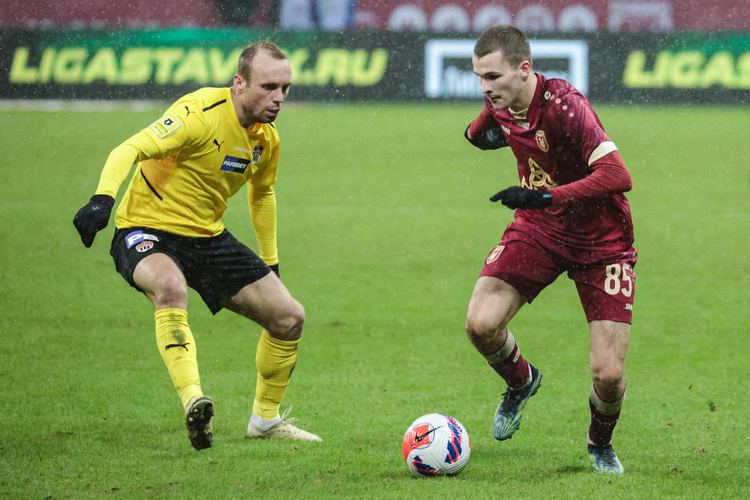 В «Химках» Артиги играли Денис Глушаков (на фото слева) и другие ветераны