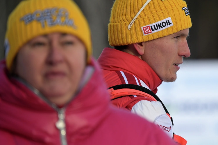 «У меня нет информации о Большунове. У меня с ним прервался контакт. Он собрался готовиться в Италии. Все, что нужно было для его подготовки сделать, мы сделали»