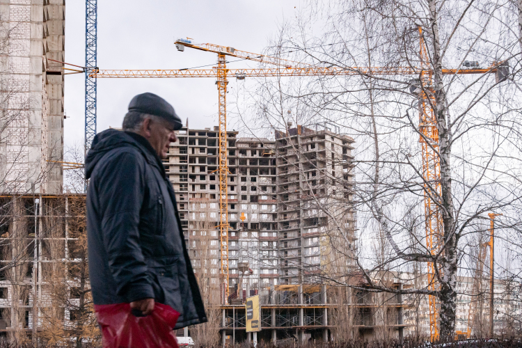 Рынок новостроек впал в кризис: спрос упал, распроданность домов на 22 процента ниже, цены росли не выше инфляции