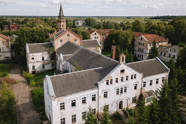 Бывшая психиатрическая больница Алленберг расположена на территории современного поселка Знаменск в Калининградской области