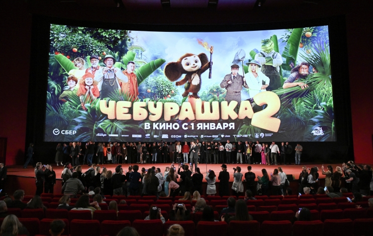 Философ Александр Дугин считает, что Чебурашка, это концентрированное выражение того слабоумия, с которым он сражается всю жизнь