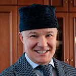 Фарит Фарисов &mdash; председатель татарской национально-культурной автономии Москвы, зампредседателя ДУМ РФ по особым поручениям