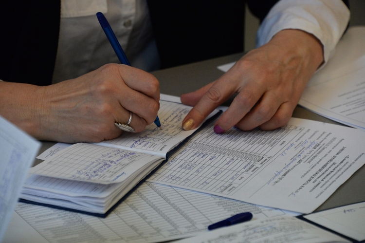 На протяжении последних лет эдак 10 минобрнауки РФ старается сокращать заочную форму обучения как наименее эффективную с точки зрения качества подготовки