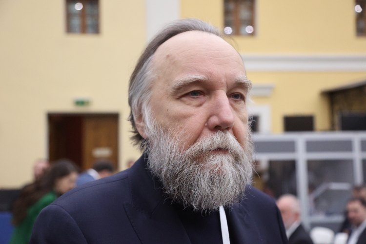 Александр Дугин